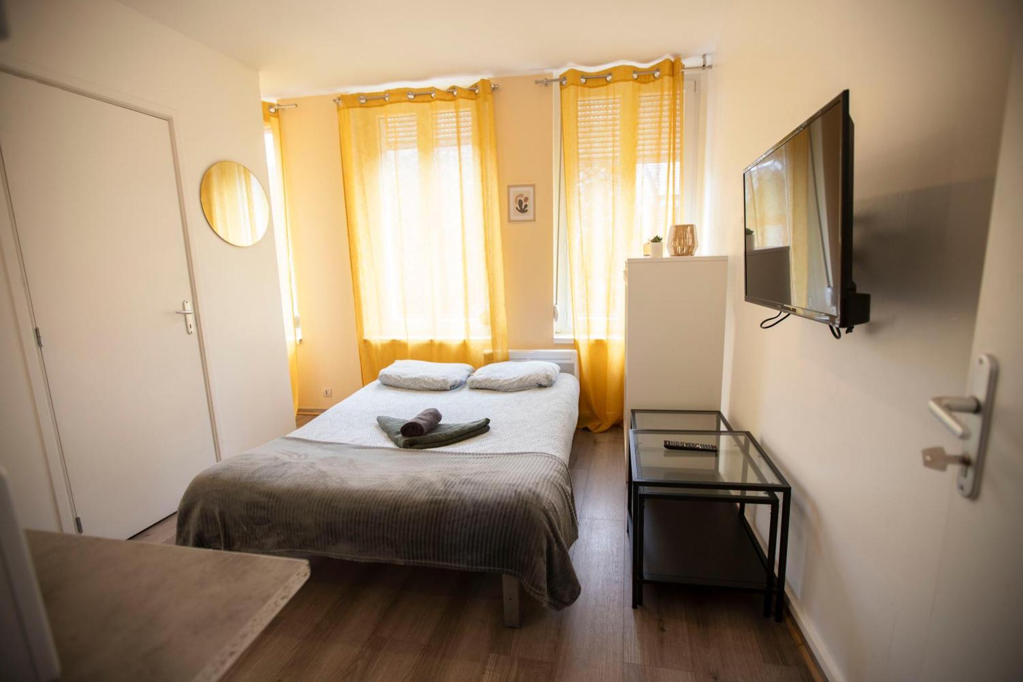 Cambresis Apartment ก็องเบร ภายนอก รูปภาพ
