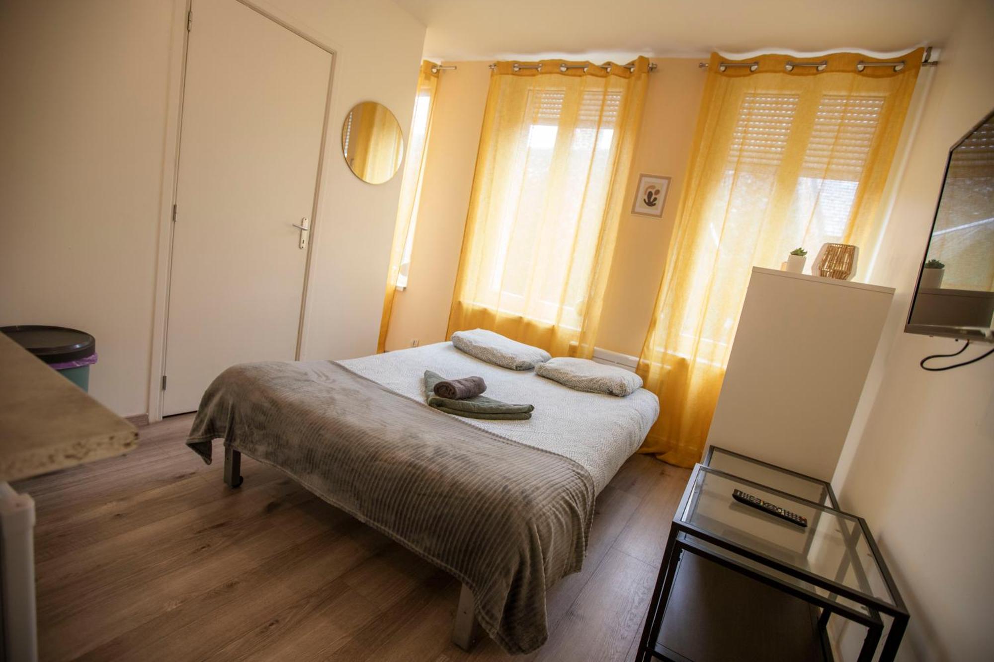 Cambresis Apartment ก็องเบร ภายนอก รูปภาพ
