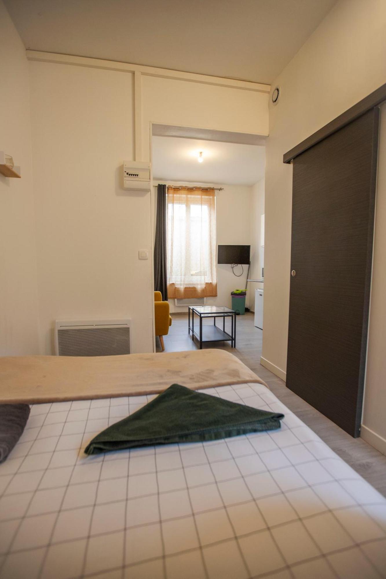 Cambresis Apartment ก็องเบร ภายนอก รูปภาพ